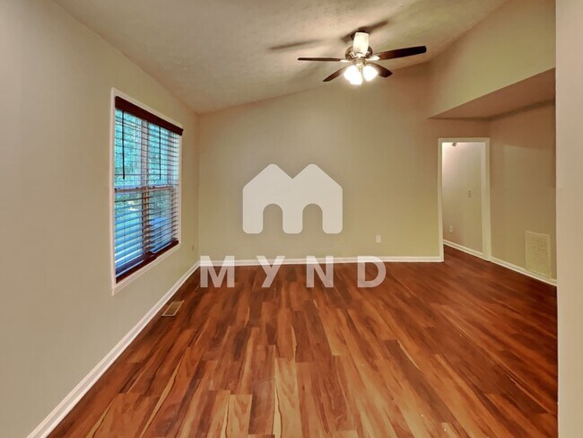 Building Photo - 3259 Pawnee Dr