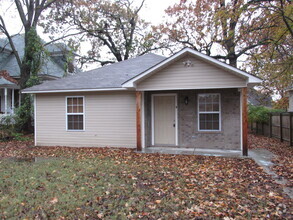 Building Photo - 915 S 17th St