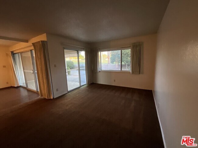 Foto del edificio - 46165 Burroweed Ln