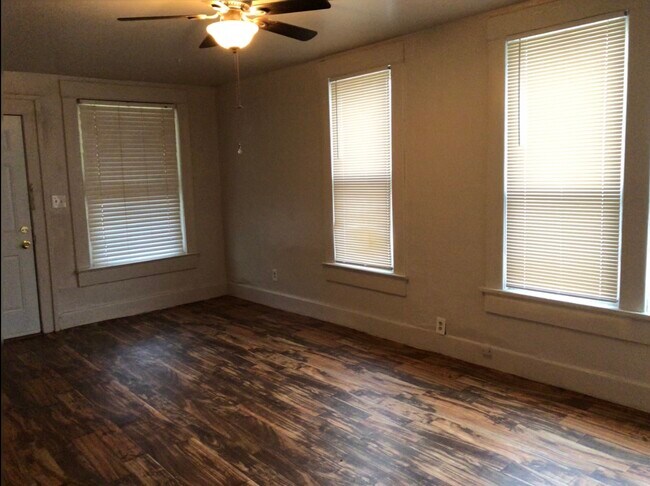 Foto del edificio - 1115 NW 9th St