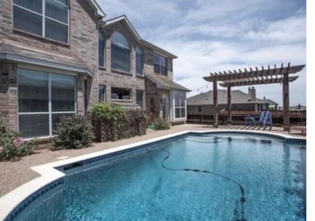 Foto del edificio - 2828 Cedar Ridge Ln