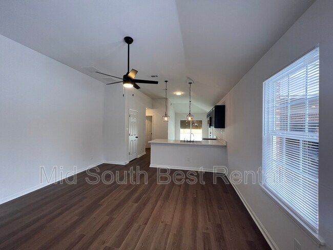 Foto del edificio - 939 Dawn Dr