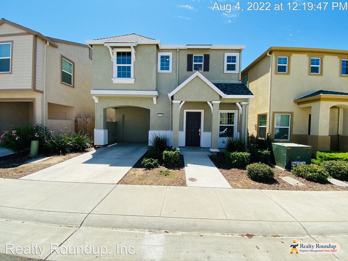 3 br, 2.5 bath House 8160 Creeping Willo... House Rental in