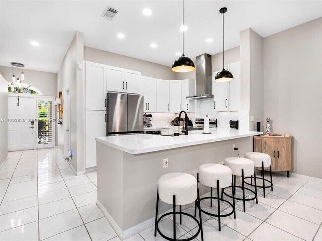 Foto del edificio - 835 NE 17th Way