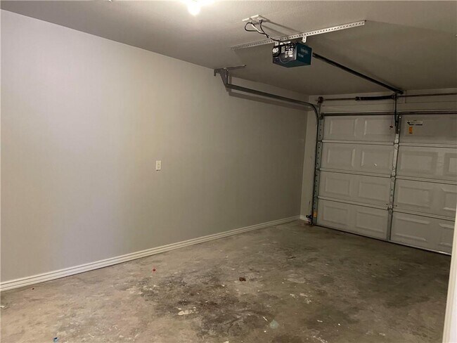 Building Photo - 279 Graystone Cir