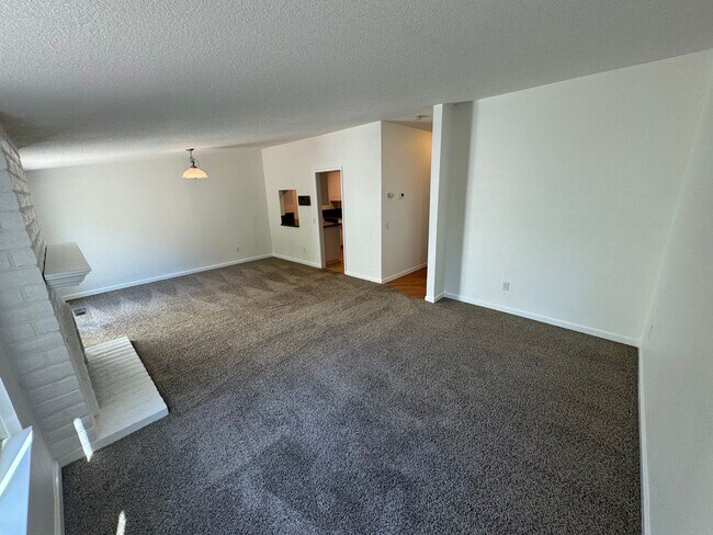 Foto del edificio - 3 Bed / 2.5 Bath | Citrus Heights Home Ava...
