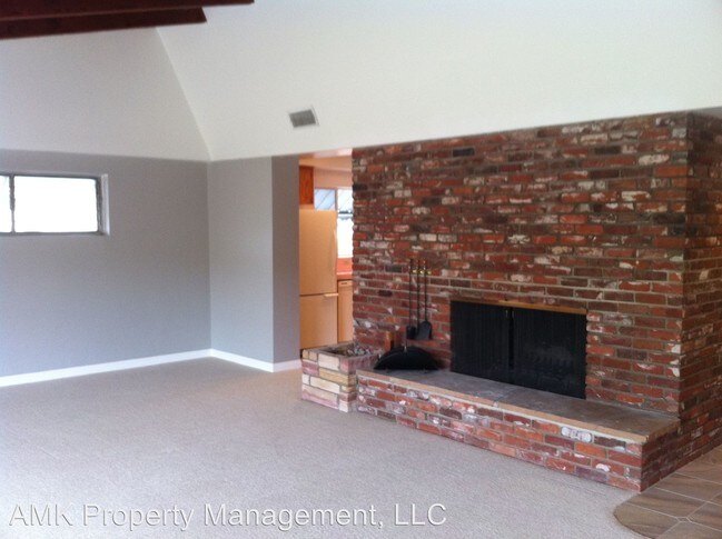 Building Photo - 6857 Airoso Ave