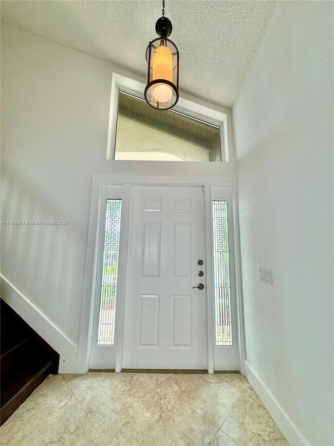 Building Photo - 4325 Southwest 148th Avenue Court, Miami, ...