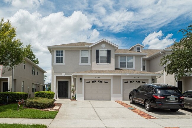 Beautiful 3/2.5 Townhome in gated communit... - Beautiful 3/2.5 Townhome in gated communit...
