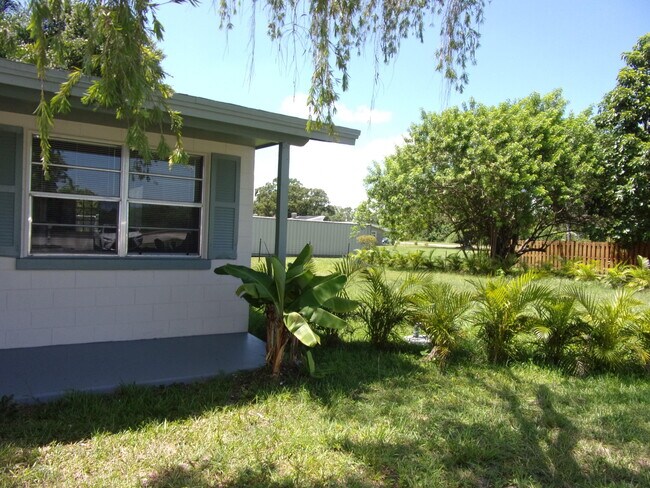 Foto del edificio - 4659 S 25th St