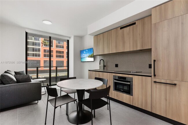 Foto del edificio - 121 NE 5th St