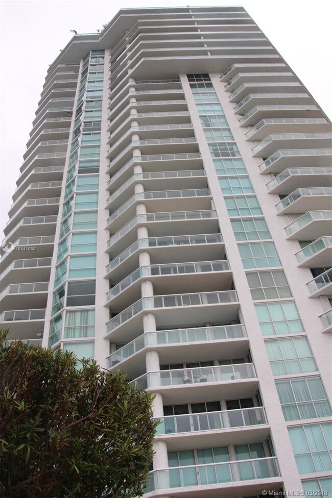 Building Photo - 16400 Collins Ave