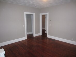 Building Photo - 161-163 Wood St