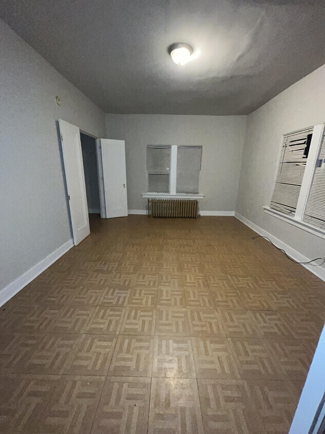 5328 Maywood Ave Unit 6, Hammond, IN 46320 Room for Rent in Hammond