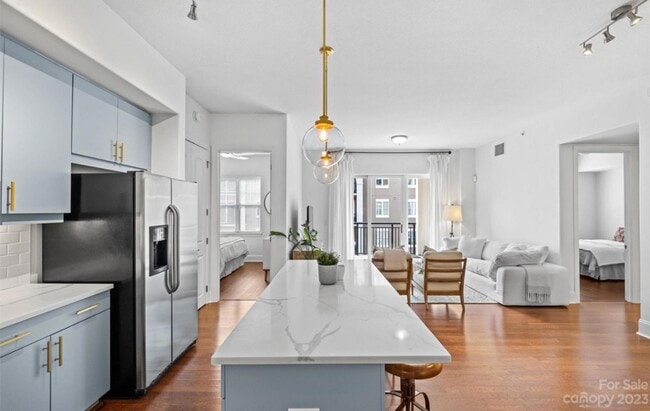 Foto del edificio - 4625 Piedmont Row Dr