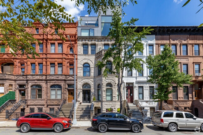 Building Photo - 131 W 122nd St