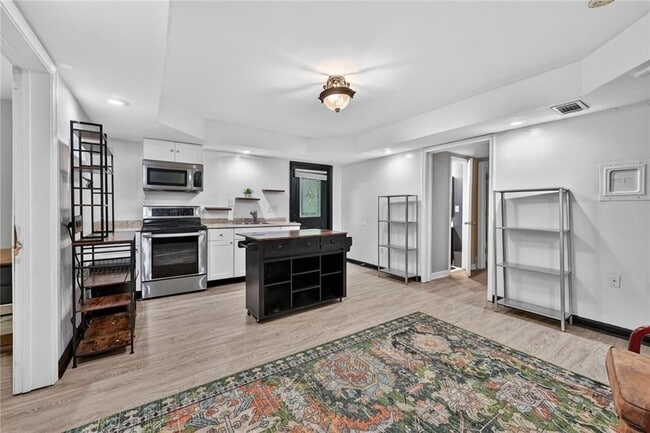 Building Photo - 2986 Courtland Oaks Trail SW