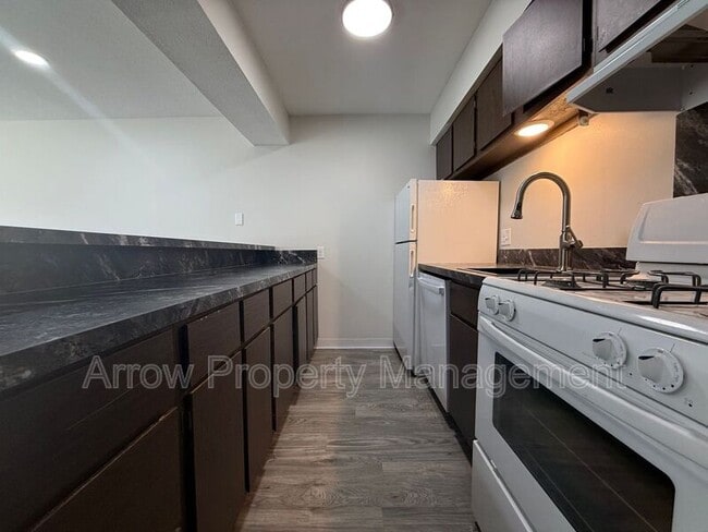 Building Photo - 649 S 18th St