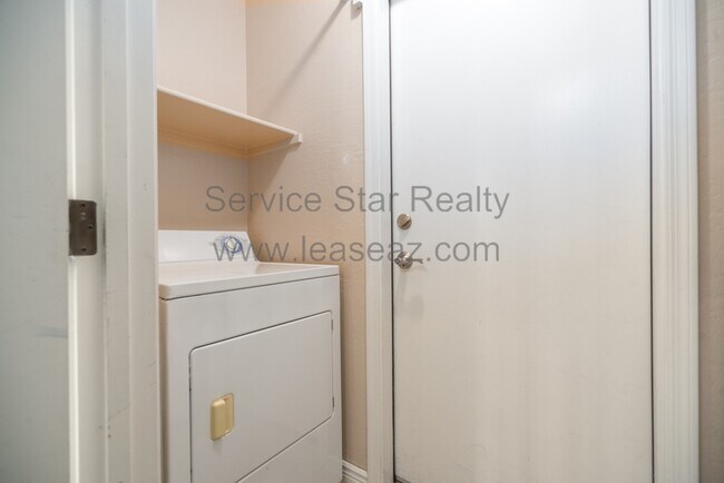 Foto del edificio - 4285 E Jasper Dr