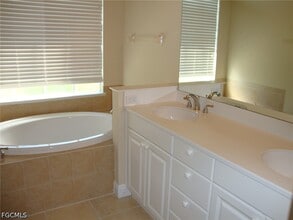 Building Photo - 13942 Bently Cir