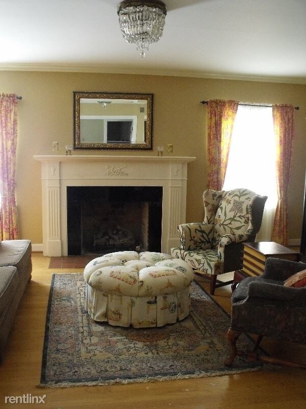 Foto del edificio - 2 br, 2 bath House - 1529 E Elm St