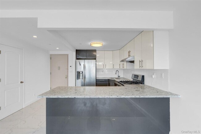 Foto del edificio - 4516 83rd St