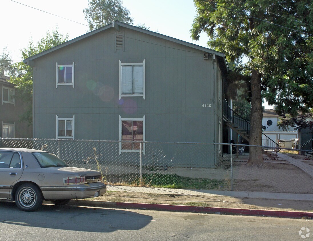 Building Photo - 4140 E Dwight Way