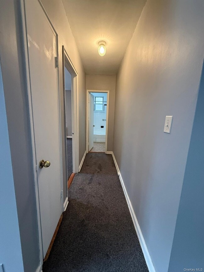 Building Photo - 175 Bryant Crescent