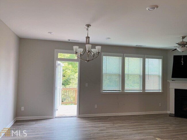 Building Photo - 1876 Harrison Ct