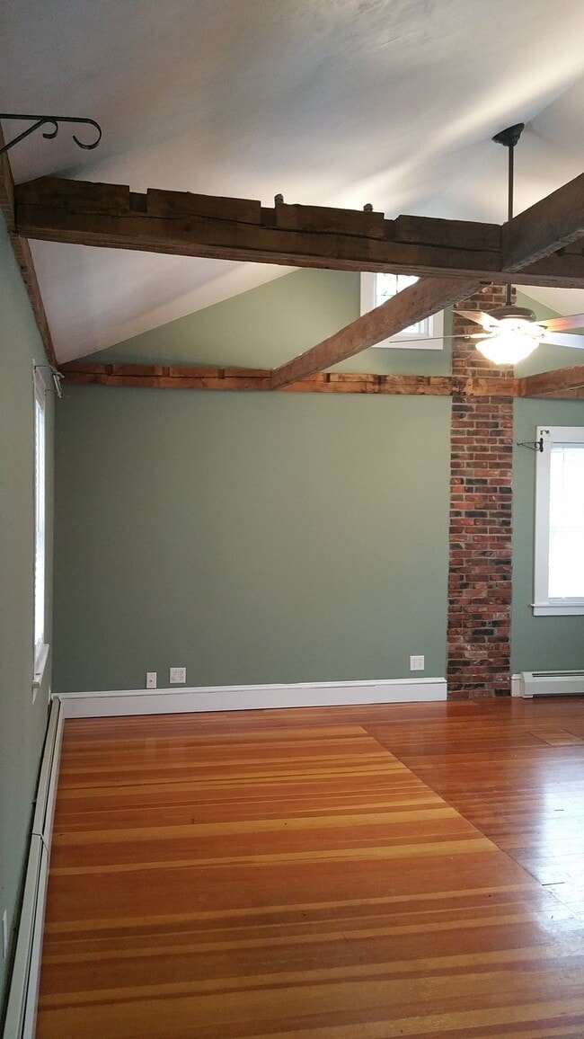 Building Photo - 60 Dog Hill Rd