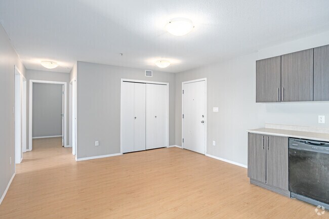 2 chambres, 1 salle de bain - 988 pi² - Salle à manger - Brintnell Place