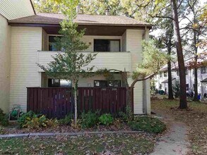 Building Photo - 2602 Dogwood Ct