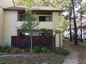 Building Photo - 2602 Dogwood Ct
