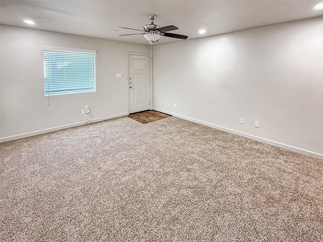 Foto del edificio - 10535 Mills Rd