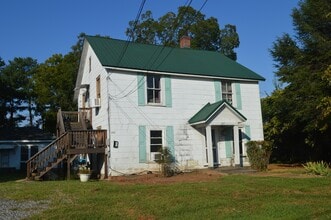 Building Photo - 247 N Main St