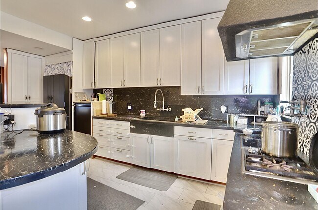 Foto del edificio - 197 York St