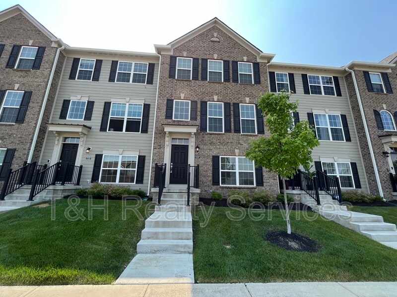 17237 Dallington St, Westfield, IN 46074 Townhome Rentals in