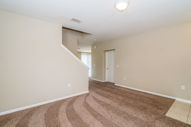 Foto del edificio - 2300 Justin Lake Dr