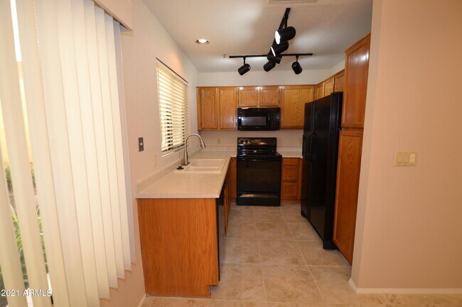 Foto del edificio - 19400 N Westbrook Pkwy