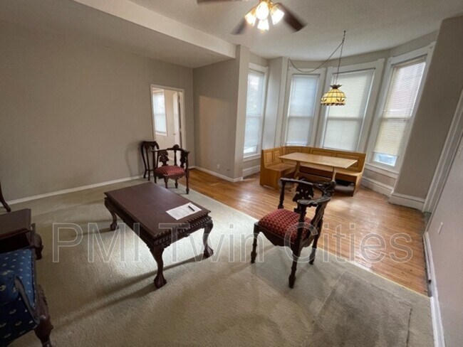 Foto del edificio - 861 Snelling Ave N