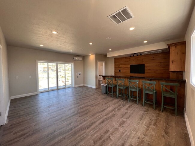 Foto del edificio - *utilities included* Remodeled Studio Apartment In Hildale