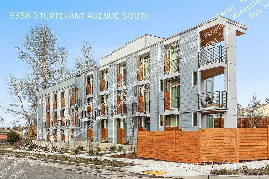 Primary Photo - Beautiful Cozy and Convenient