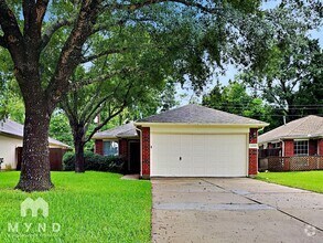 Building Photo - 24319 Strong Pine Dr