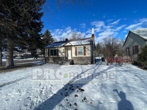 Building Photo - 997 S University Ave