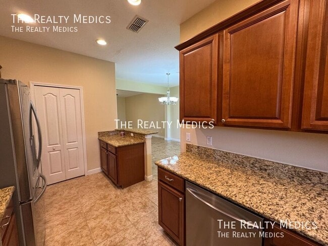 Building Photo - 2832 Adelaide Ct