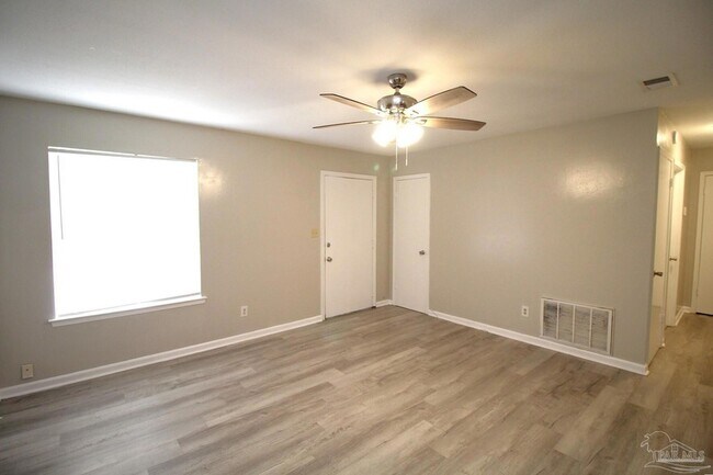 Foto del edificio - 3400 Green Briar Ct