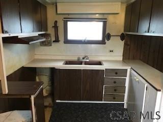 Foto del edificio - 1576 Oakridge Dr