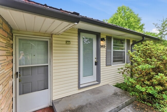 Foto del edificio - 1415 Creekwood Dr