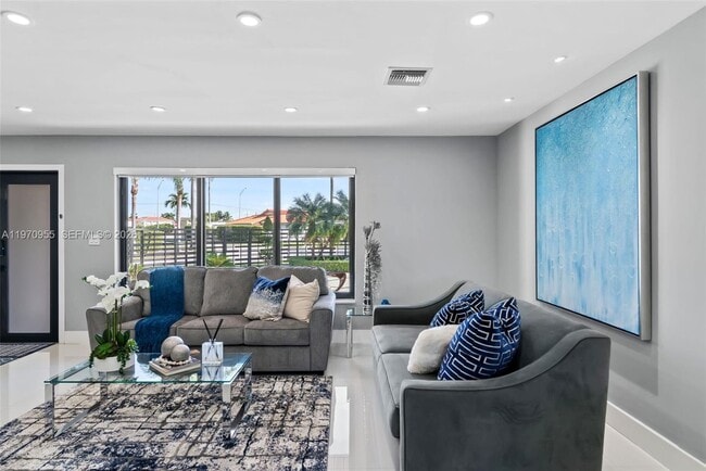 Foto del edificio - 830 SW 93rd Ave