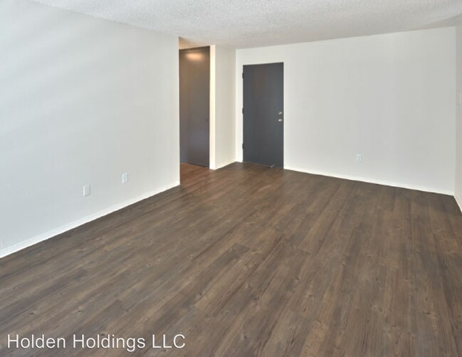 Building Photo - 900 SW Holden St